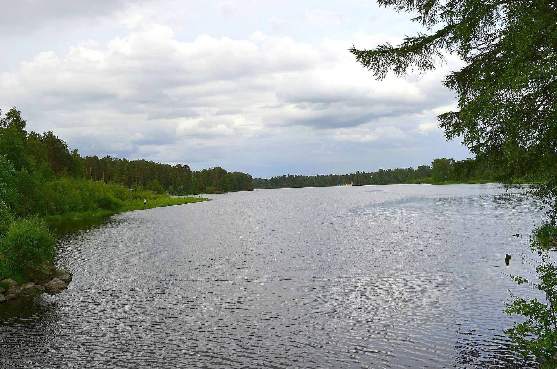 Roshchinskoe Lake: Roshchino. Vyborgsky District, Leningrad Region.