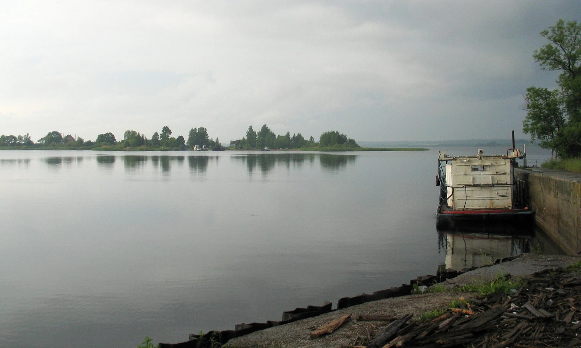 Mooring at the Seliger lake.